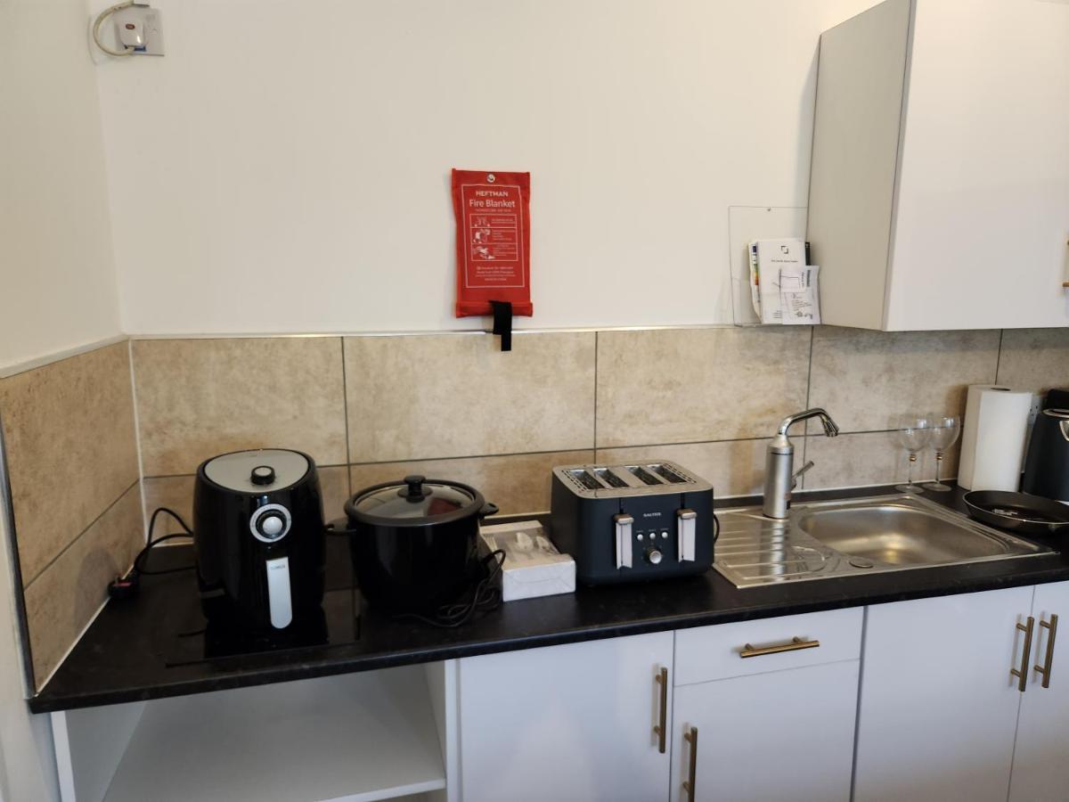 Immaculate 1-Bedroom In Greenhithe Εξωτερικό φωτογραφία
